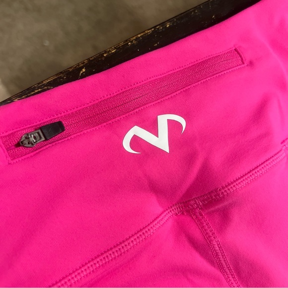 New with Tag Hot pink Valens leggings small - Picture 8 of 12